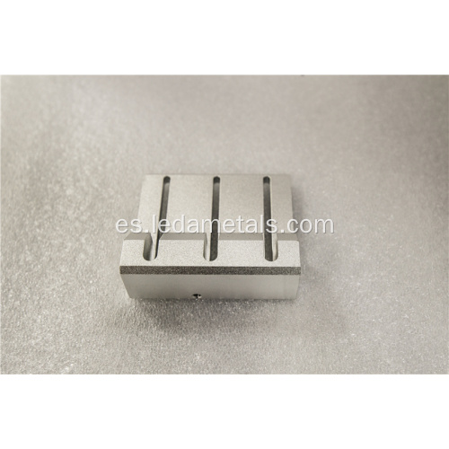 Piezas de aluminio 5052 anodizadas personalizadas por mecanizado CNC